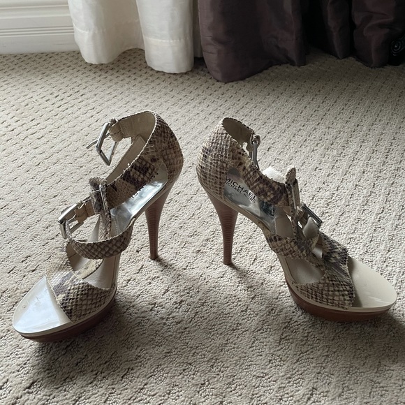 Michael Kors heels - Picture 1 of 2